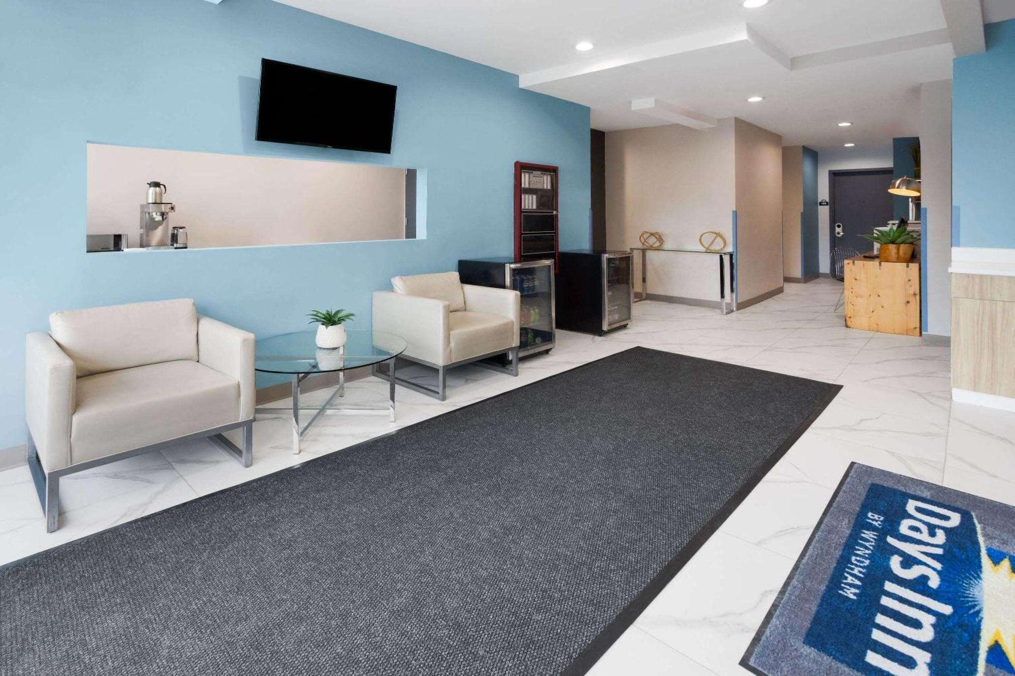 Days Inn By Wyndham Staten Island New York Buitenkant foto